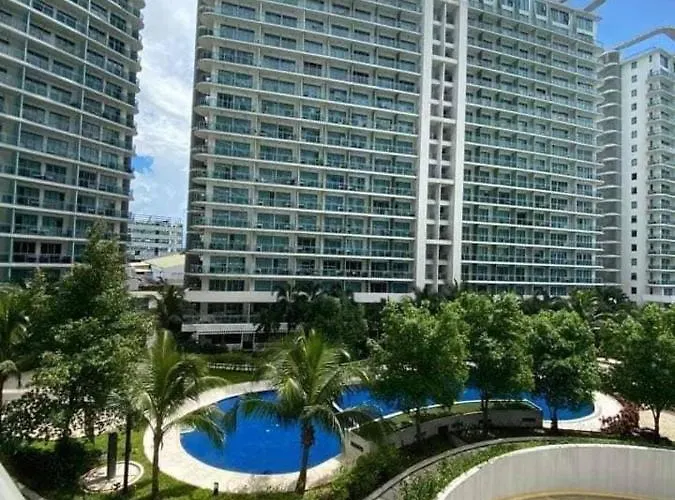 Cozy 1br Cityview With Balcony And Near Airport Apartamento