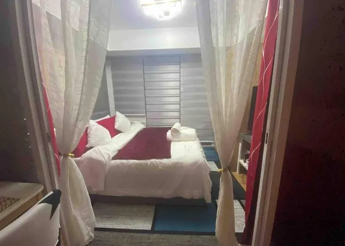 Apartamento Cozy 1br Cityview With Balcony And Near Airport *